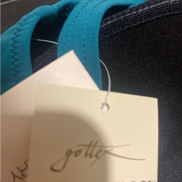 Profile by Gottex Women's Phoebe Deep Plunge One Piece NWT size 12 - Picture 9 of 10